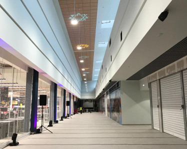 CENTRO COMERCIAL Y EROSKI 8