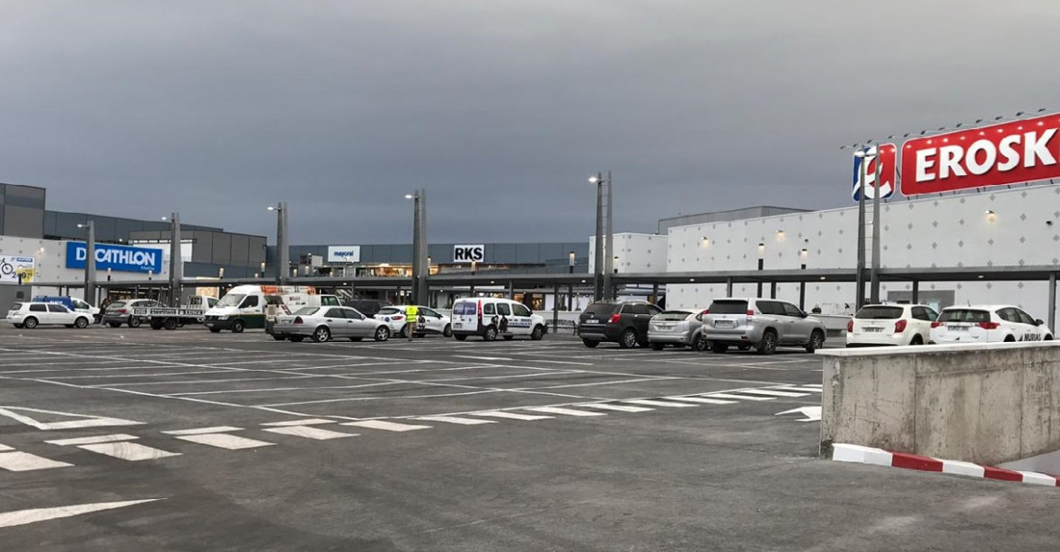 CENTRO COMERCIAL Y EROSKI 1